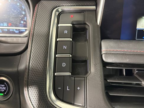 Used 2022 Chevrolet Tahoe RST w/ Luxury Package AWD/4WD image 33