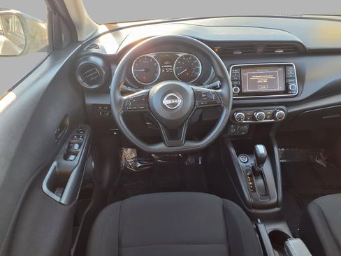 Certified 2025 Nissan Kicks Play S image 4