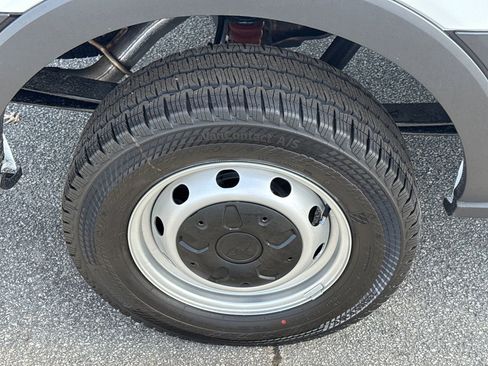 New 2026 Ford Transit 250 148 Medium Roof image 37