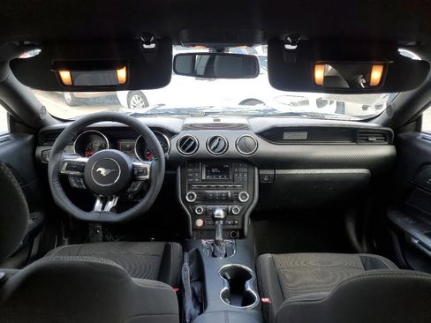 Used 2016 Ford Mustang Coupe image 2