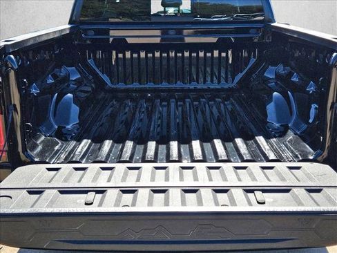 Used 2024 GMC Canyon AT4 w/ AT4 Premium Package image 6