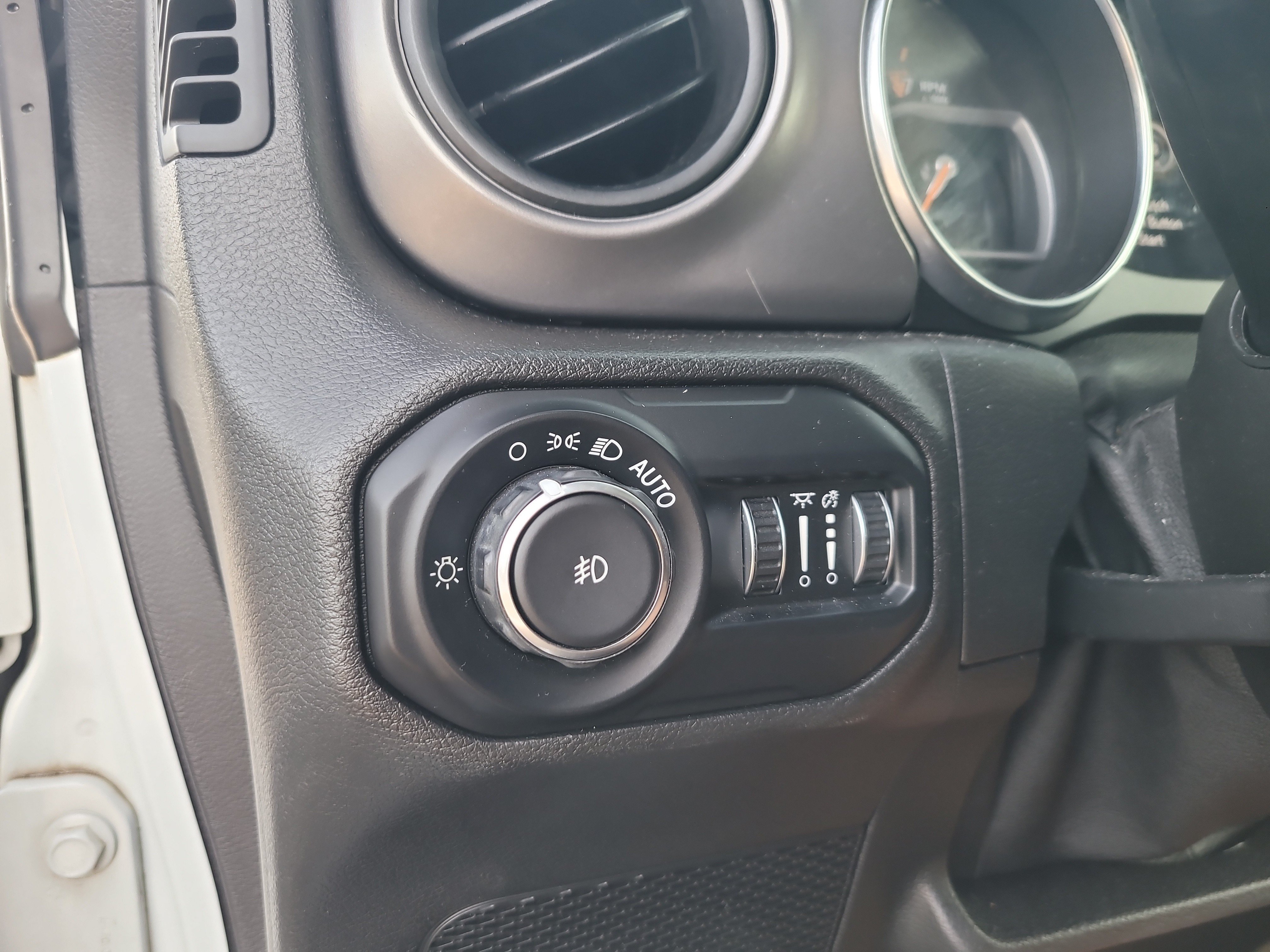 Used 2021 Jeep Wrangler Unlimited Sport AWD/4WD image 31