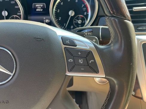 Used 2016 Mercedes-Benz GL 550 4MATIC image 25