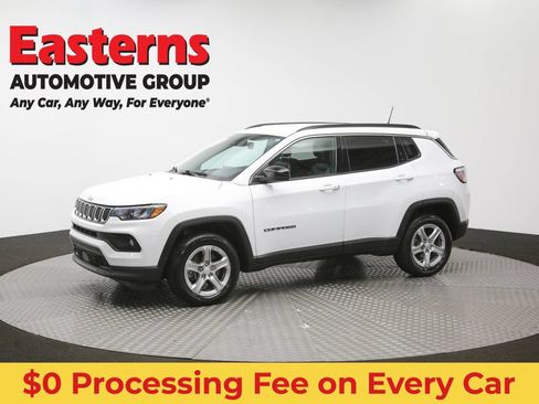 Used 2024 Jeep Compass Latitude AWD/4WD image 57