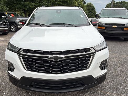 Used 2023 Chevrolet Traverse Premier w/ Redline Edition AWD/4WD image 2