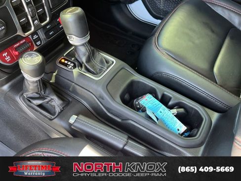Used 2024 Jeep Gladiator Rubicon AWD/4WD image 12