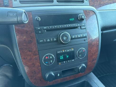 Used 2012 Chevrolet Avalanche LT image 13