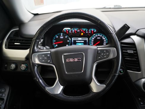 Used 2019 GMC Yukon XL SLT image 12