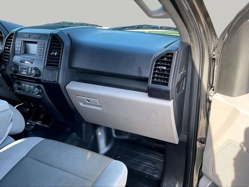 Used 2017 Ford F150 XL w/ Equipment Group 101A Mid AWD/4WD image 18