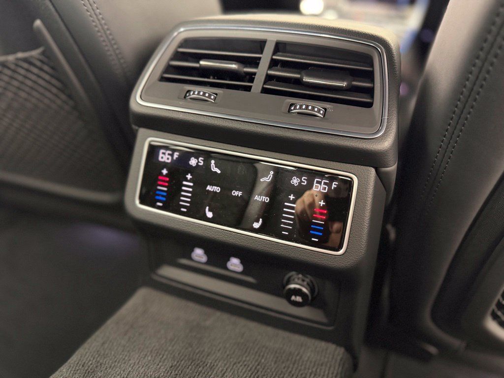 Used 2022 Audi RS 7 Sportback AWD/4WD image 29