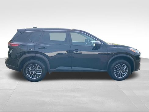 Used 2024 Nissan Rogue S FWD image 9