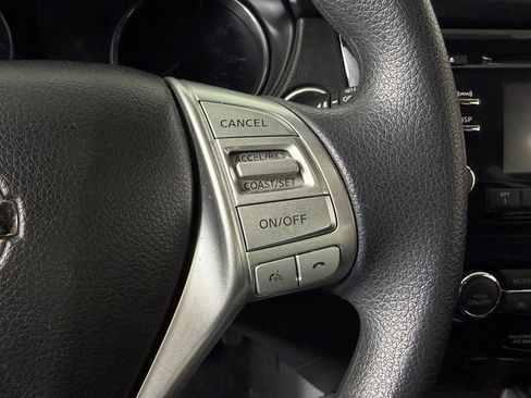 Used 2015 Nissan Rogue SV AWD/4WD image 19