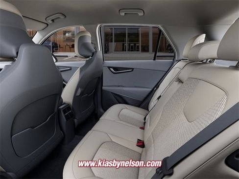 New 2025 Kia Niro EX image 18