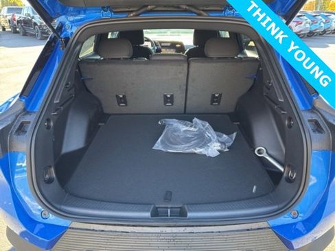 New 2026 Chevrolet Equinox EV LT image 11
