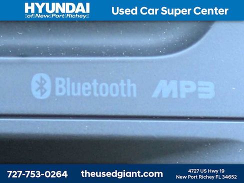 Used 2015 Hyundai Santa Fe Sport w/ Option Group 02 FWD image 25
