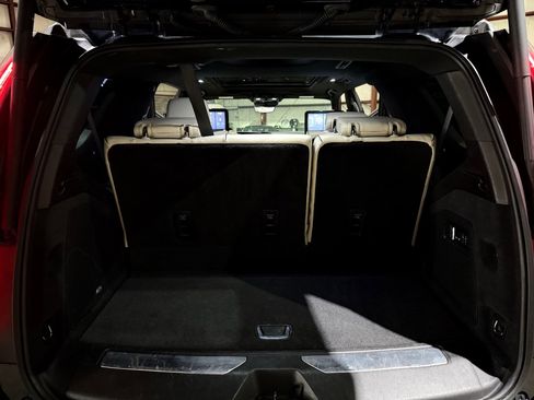 Used 2021 Cadillac Escalade Sport w/ Driver Assist Tech Package image 19