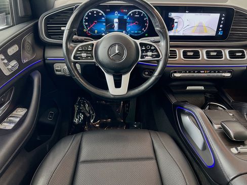 Used 2021 Mercedes-Benz GLS 450 4MATIC image 24