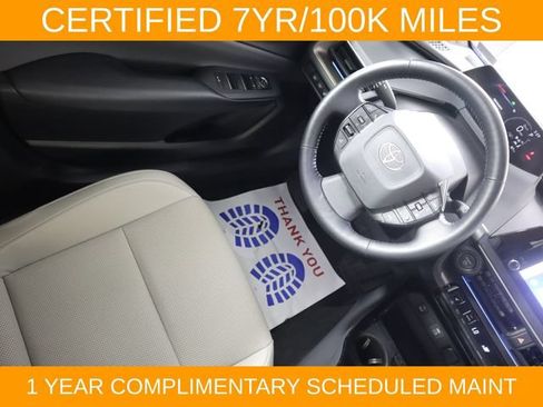 Used 2025 Toyota Prius XLE AWD/4WD image 19