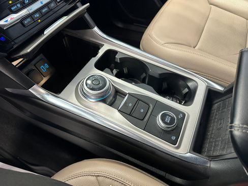 Used 2023 Ford Explorer Limited w/ Equipment Group 301A image 20