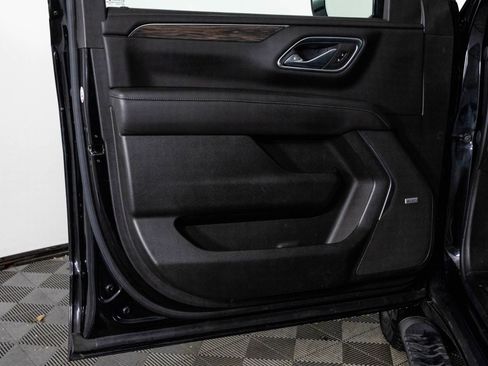 Used 2022 Chevrolet Suburban Z71 w/ Z71 Off-Road Package image 32