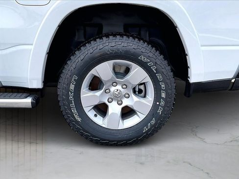 New 2026 RAM 1500 Big Horn AWD/4WD image 32