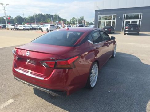 Used 2020 Nissan Altima 2.5 SR w/ Premium Package FWD image 6