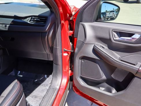 Used 2025 Ford Escape ST-Line w/ Tech Pack #1 AWD/4WD image 9