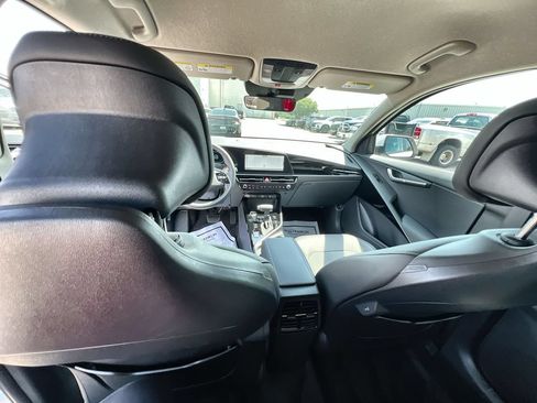 New 2026 Kia Niro EX FWD image 21