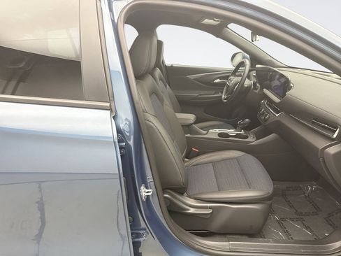 Used 2025 Buick Envista Preferred w/ Convenience I Package FWD image 16