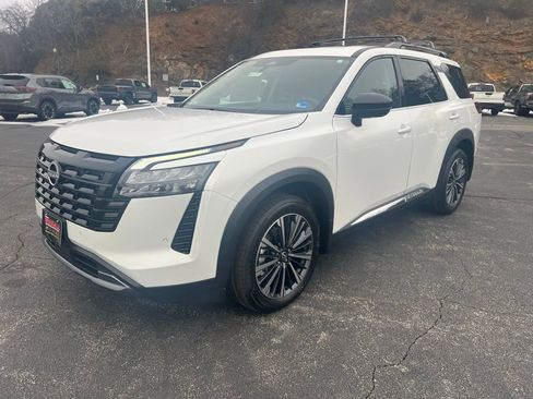 New 2026 Nissan Pathfinder Platinum AWD/4WD image 5