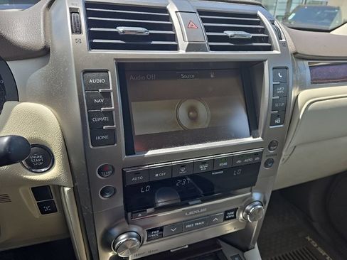 Used 2018 Lexus GX 460 Premium w/ Premium Package AWD/4WD image 21