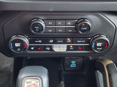 Used 2025 Ford Bronco Badlands AWD/4WD image 21