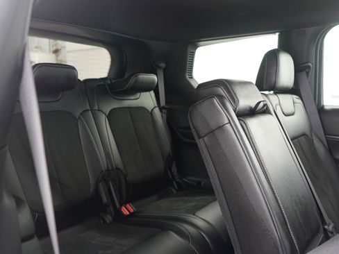 Used 2024 Jeep Grand Cherokee L Laredo image 12