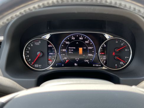 Used 2020 GMC Acadia Denali w/ Technology Package FWD image 21