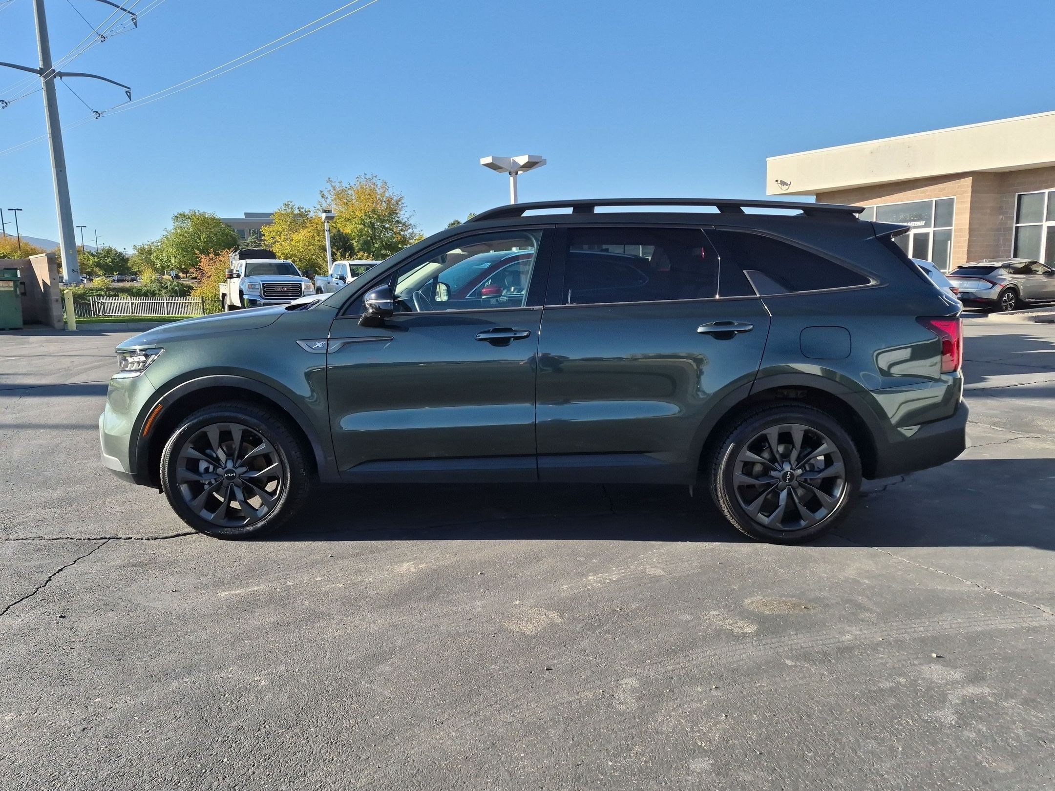Certified 2022 Kia Sorento SX Prestige w/ Rust Color Package AWD/4WD image 2
