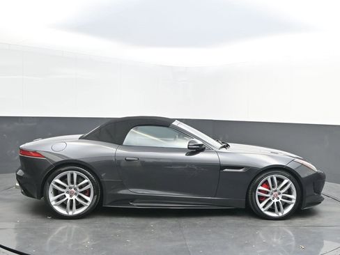 Used 2017 Jaguar F-TYPE R image 8