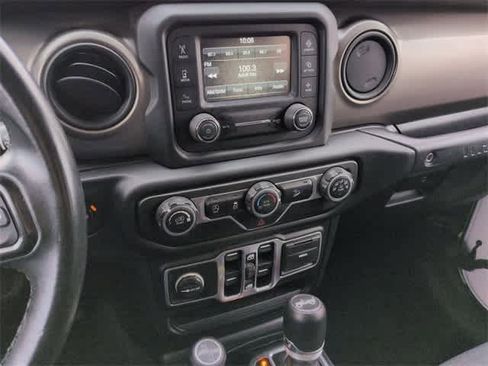 Used 2018 Jeep Wrangler Unlimited Sport S image 33