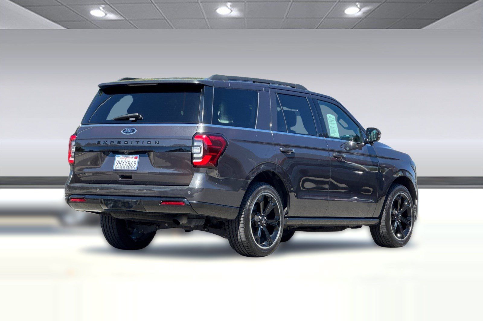 Used 2023 Ford Expedition Limited AWD/4WD image 9