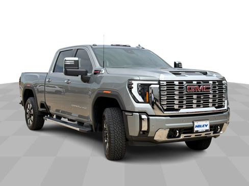Used 2025 GMC Sierra 2500 Denali w/ Technology Package AWD/4WD image 2