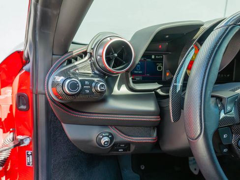 Used 2021 Ferrari F8 Tributo image 58