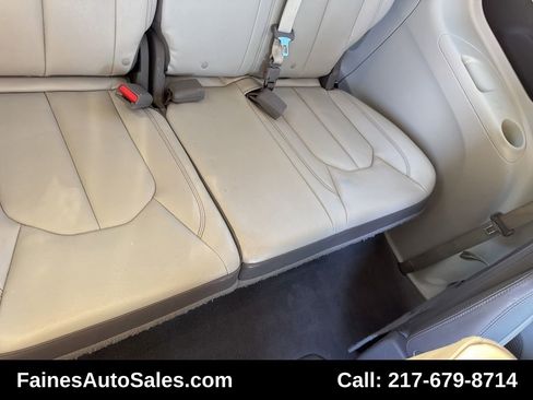 Used 2017 Chrysler Pacifica Touring-L image 62