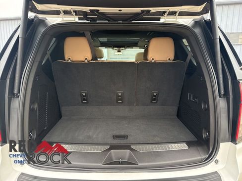 Used 2021 Chevrolet Tahoe Premier w/ Premium Package AWD/4WD image 9