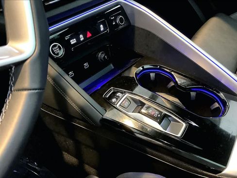 Certified 2025 Audi Q5 Premium Plus AWD/4WD image 17