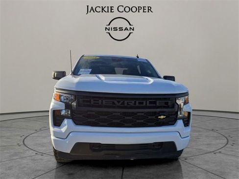 Used 2023 Chevrolet Silverado 1500 Custom image 8