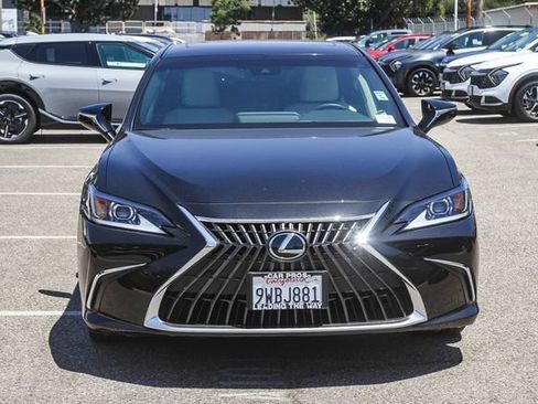 Used 2025 Lexus ES 300h w/ Premium Package FWD image 3