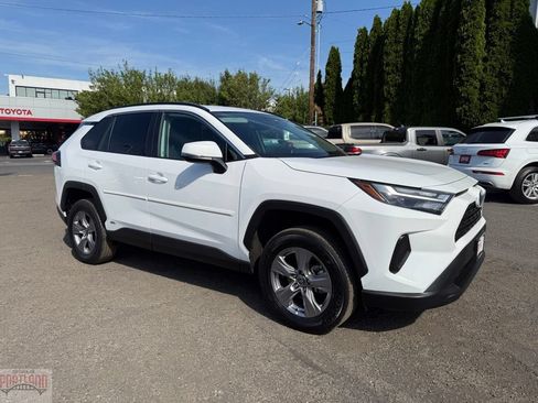 Certified 2023 Toyota RAV4 LE AWD/4WD image 1