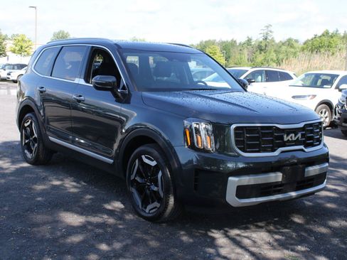 Used 2024 Kia Telluride S w/ S Sunroof Package AWD/4WD image 3