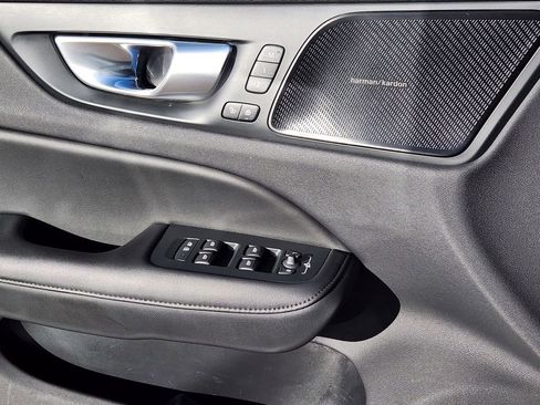 Used 2025 Volvo S60 T8 Plus image 13