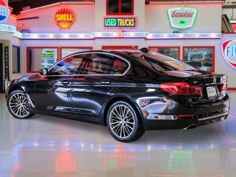 Used 2018 BMW 540i image 4