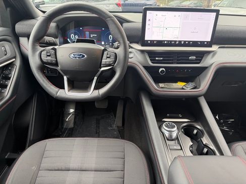 Used 2025 Ford Explorer ST-Line image 15